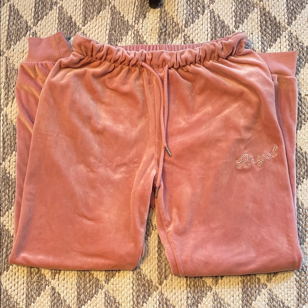 No Boundarie Dusty Rose Velour Joggers.